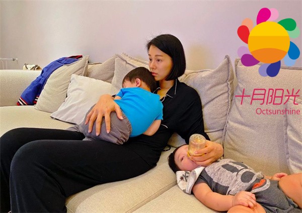 带孩子的保姆.jpg